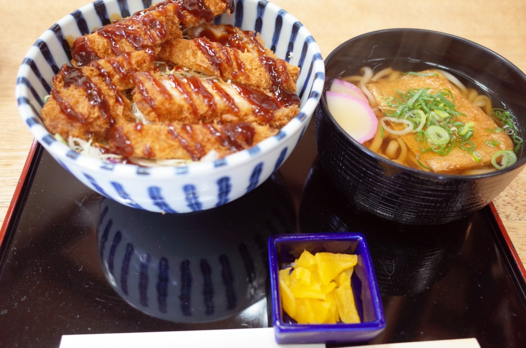 ソースカツ丼とミニうどんセット